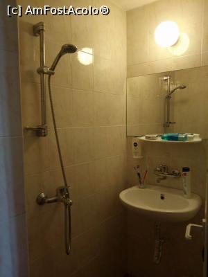 [P17] Baie hotel » foto by bianca2bm
 - 
<span class="allrVoted glyphicon glyphicon-heart hidden" id="av887844"></span>
<a class="m-l-10 hidden" id="sv887844" onclick="voting_Foto_DelVot(,887844,22457)" role="button">șterge vot <span class="glyphicon glyphicon-remove"></span></a>
<a id="v9887844" class=" c-red"  onclick="voting_Foto_SetVot(887844)" role="button"><span class="glyphicon glyphicon-heart-empty"></span> <b>LIKE</b> = Votează poza</a> <img class="hidden"  id="f887844W9" src="/imagini/loader.gif" border="0" /><span class="AjErrMes hidden" id="e887844ErM"></span>