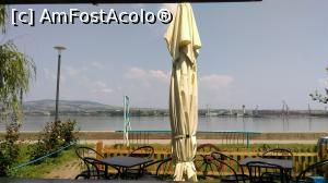 [P07] Priveliste (malul romanesc) din restaurant.  » foto by badmar
 - 
<span class="allrVoted glyphicon glyphicon-heart hidden" id="av1078096"></span>
<a class="m-l-10 hidden" id="sv1078096" onclick="voting_Foto_DelVot(,1078096,22463)" role="button">șterge vot <span class="glyphicon glyphicon-remove"></span></a>
<a id="v91078096" class=" c-red"  onclick="voting_Foto_SetVot(1078096)" role="button"><span class="glyphicon glyphicon-heart-empty"></span> <b>LIKE</b> = Votează poza</a> <img class="hidden"  id="f1078096W9" src="/imagini/loader.gif" border="0" /><span class="AjErrMes hidden" id="e1078096ErM"></span>