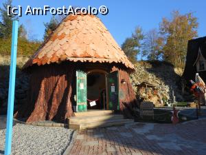 [P17] Porumbacu de Sus - Parcul tematic "Povestea Calendarului". Căsuța lunii Septembrie. » foto by iulianic
 - 
<span class="allrVoted glyphicon glyphicon-heart hidden" id="av1346153"></span>
<a class="m-l-10 hidden" id="sv1346153" onclick="voting_Foto_DelVot(,1346153,22464)" role="button">șterge vot <span class="glyphicon glyphicon-remove"></span></a>
<a id="v91346153" class=" c-red"  onclick="voting_Foto_SetVot(1346153)" role="button"><span class="glyphicon glyphicon-heart-empty"></span> <b>LIKE</b> = Votează poza</a> <img class="hidden"  id="f1346153W9" src="/imagini/loader.gif" border="0" /><span class="AjErrMes hidden" id="e1346153ErM"></span>