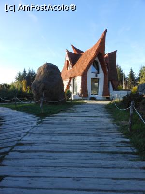 [P27] Porumbacu de Sus - Castelul de lut din Valea Z&acirc;nelor. » foto by iulianic
 - 
<span class="allrVoted glyphicon glyphicon-heart hidden" id="av1346163"></span>
<a class="m-l-10 hidden" id="sv1346163" onclick="voting_Foto_DelVot(,1346163,22464)" role="button">șterge vot <span class="glyphicon glyphicon-remove"></span></a>
<a id="v91346163" class=" c-red"  onclick="voting_Foto_SetVot(1346163)" role="button"><span class="glyphicon glyphicon-heart-empty"></span> <b>LIKE</b> = Votează poza</a> <img class="hidden"  id="f1346163W9" src="/imagini/loader.gif" border="0" /><span class="AjErrMes hidden" id="e1346163ErM"></span>