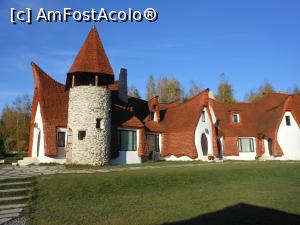 [P03] Porumbacu de Sus - Castelul de lut din Valea Z&acirc;nelor. » foto by iulianic
 - 
<span class="allrVoted glyphicon glyphicon-heart hidden" id="av1346139"></span>
<a class="m-l-10 hidden" id="sv1346139" onclick="voting_Foto_DelVot(,1346139,22464)" role="button">șterge vot <span class="glyphicon glyphicon-remove"></span></a>
<a id="v91346139" class=" c-red"  onclick="voting_Foto_SetVot(1346139)" role="button"><span class="glyphicon glyphicon-heart-empty"></span> <b>LIKE</b> = Votează poza</a> <img class="hidden"  id="f1346139W9" src="/imagini/loader.gif" border="0" /><span class="AjErrMes hidden" id="e1346139ErM"></span>