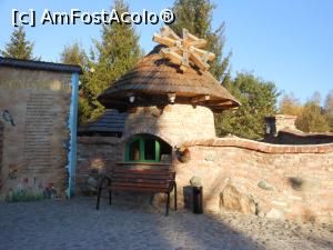 [P07] Porumbacu de Sus - Parcul tematic "Povestea Calendarului". La intrare. » foto by iulianic
 - 
<span class="allrVoted glyphicon glyphicon-heart hidden" id="av1346143"></span>
<a class="m-l-10 hidden" id="sv1346143" onclick="voting_Foto_DelVot(,1346143,22464)" role="button">șterge vot <span class="glyphicon glyphicon-remove"></span></a>
<a id="v91346143" class=" c-red"  onclick="voting_Foto_SetVot(1346143)" role="button"><span class="glyphicon glyphicon-heart-empty"></span> <b>LIKE</b> = Votează poza</a> <img class="hidden"  id="f1346143W9" src="/imagini/loader.gif" border="0" /><span class="AjErrMes hidden" id="e1346143ErM"></span>