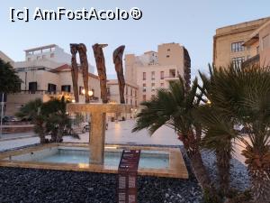 [P12] Fântână a artistului local din Mazara del Vallo » foto by Marius 72
 - 
<span class="allrVoted glyphicon glyphicon-heart hidden" id="av1382724"></span>
<a class="m-l-10 hidden" id="sv1382724" onclick="voting_Foto_DelVot(,1382724,22473)" role="button">șterge vot <span class="glyphicon glyphicon-remove"></span></a>
<a id="v91382724" class=" c-red"  onclick="voting_Foto_SetVot(1382724)" role="button"><span class="glyphicon glyphicon-heart-empty"></span> <b>LIKE</b> = Votează poza</a> <img class="hidden"  id="f1382724W9" src="/imagini/loader.gif" border="0" /><span class="AjErrMes hidden" id="e1382724ErM"></span>