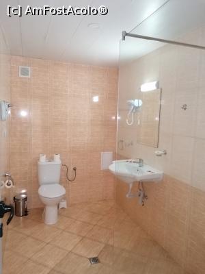 [P06] Baie hotel Kamenec » foto by Rody25
 - 
<span class="allrVoted glyphicon glyphicon-heart hidden" id="av1249548"></span>
<a class="m-l-10 hidden" id="sv1249548" onclick="voting_Foto_DelVot(,1249548,22479)" role="button">șterge vot <span class="glyphicon glyphicon-remove"></span></a>
<a id="v91249548" class=" c-red"  onclick="voting_Foto_SetVot(1249548)" role="button"><span class="glyphicon glyphicon-heart-empty"></span> <b>LIKE</b> = Votează poza</a> <img class="hidden"  id="f1249548W9" src="/imagini/loader.gif" border="0" /><span class="AjErrMes hidden" id="e1249548ErM"></span>