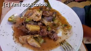 [P56] Beeraria Takis Place Restaurant - capră cu anghinare și sos de lămâie » foto by Carmen Ion
 - 
<span class="allrVoted glyphicon glyphicon-heart hidden" id="av1209734"></span>
<a class="m-l-10 hidden" id="sv1209734" onclick="voting_Foto_DelVot(,1209734,22481)" role="button">șterge vot <span class="glyphicon glyphicon-remove"></span></a>
<a id="v91209734" class=" c-red"  onclick="voting_Foto_SetVot(1209734)" role="button"><span class="glyphicon glyphicon-heart-empty"></span> <b>LIKE</b> = Votează poza</a> <img class="hidden"  id="f1209734W9" src="/imagini/loader.gif" border="0" /><span class="AjErrMes hidden" id="e1209734ErM"></span>