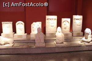[P30] Varna, Muzeul de Arheologie, Perioada Romană, Pietre funerare din marmură, sec. 2 - 3  d.Hr., detaliu... » foto by mprofeanu
 - 
<span class="allrVoted glyphicon glyphicon-heart hidden" id="av1216063"></span>
<a class="m-l-10 hidden" id="sv1216063" onclick="voting_Foto_DelVot(,1216063,22501)" role="button">șterge vot <span class="glyphicon glyphicon-remove"></span></a>
<a id="v91216063" class=" c-red"  onclick="voting_Foto_SetVot(1216063)" role="button"><span class="glyphicon glyphicon-heart-empty"></span> <b>LIKE</b> = Votează poza</a> <img class="hidden"  id="f1216063W9" src="/imagini/loader.gif" border="0" /><span class="AjErrMes hidden" id="e1216063ErM"></span>