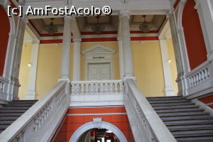 [P06] Varna, Muzeul de Arheologie, Holul, Scările spre etaj, se intră prin stânga și se face turul întregului etaj... în dreapta este Colecția de Icoane... » foto by mprofeanu
 - 
<span class="allrVoted glyphicon glyphicon-heart hidden" id="av1216039"></span>
<a class="m-l-10 hidden" id="sv1216039" onclick="voting_Foto_DelVot(,1216039,22501)" role="button">șterge vot <span class="glyphicon glyphicon-remove"></span></a>
<a id="v91216039" class=" c-red"  onclick="voting_Foto_SetVot(1216039)" role="button"><span class="glyphicon glyphicon-heart-empty"></span> <b>LIKE</b> = Votează poza</a> <img class="hidden"  id="f1216039W9" src="/imagini/loader.gif" border="0" /><span class="AjErrMes hidden" id="e1216039ErM"></span>