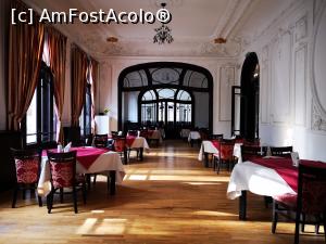 [P05] Hotel Palace; restaurantul » foto by crismis
 - 
<span class="allrVoted glyphicon glyphicon-heart hidden" id="av1278547"></span>
<a class="m-l-10 hidden" id="sv1278547" onclick="voting_Foto_DelVot(,1278547,22516)" role="button">șterge vot <span class="glyphicon glyphicon-remove"></span></a>
<a id="v91278547" class=" c-red"  onclick="voting_Foto_SetVot(1278547)" role="button"><span class="glyphicon glyphicon-heart-empty"></span> <b>LIKE</b> = Votează poza</a> <img class="hidden"  id="f1278547W9" src="/imagini/loader.gif" border="0" /><span class="AjErrMes hidden" id="e1278547ErM"></span>