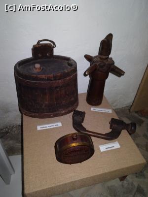 [P19] Obiecte de lemn în expoziția de la demisol.  » foto by tata123 🔱
 - 
<span class="allrVoted glyphicon glyphicon-heart hidden" id="av1110894"></span>
<a class="m-l-10 hidden" id="sv1110894" onclick="voting_Foto_DelVot(,1110894,22522)" role="button">șterge vot <span class="glyphicon glyphicon-remove"></span></a>
<a id="v91110894" class=" c-red"  onclick="voting_Foto_SetVot(1110894)" role="button"><span class="glyphicon glyphicon-heart-empty"></span> <b>LIKE</b> = Votează poza</a> <img class="hidden"  id="f1110894W9" src="/imagini/loader.gif" border="0" /><span class="AjErrMes hidden" id="e1110894ErM"></span>