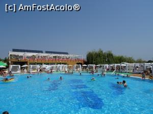 [P15] Piscina principală (în partea dreaptă bazinul Spa) - Anna Summer Events, Târgu Jiu.  » foto by tata123 🔱
 - 
<span class="allrVoted glyphicon glyphicon-heart hidden" id="av891183"></span>
<a class="m-l-10 hidden" id="sv891183" onclick="voting_Foto_DelVot(,891183,22529)" role="button">șterge vot <span class="glyphicon glyphicon-remove"></span></a>
<a id="v9891183" class=" c-red"  onclick="voting_Foto_SetVot(891183)" role="button"><span class="glyphicon glyphicon-heart-empty"></span> <b>LIKE</b> = Votează poza</a> <img class="hidden"  id="f891183W9" src="/imagini/loader.gif" border="0" /><span class="AjErrMes hidden" id="e891183ErM"></span>