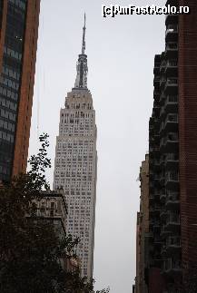 [P02] Empire State Buiding văzut de pe strada 34!  » foto by ionel64
 - 
<span class="allrVoted glyphicon glyphicon-heart hidden" id="av489892"></span>
<a class="m-l-10 hidden" id="sv489892" onclick="voting_Foto_DelVot(,489892,22539)" role="button">șterge vot <span class="glyphicon glyphicon-remove"></span></a>
<a id="v9489892" class=" c-red"  onclick="voting_Foto_SetVot(489892)" role="button"><span class="glyphicon glyphicon-heart-empty"></span> <b>LIKE</b> = Votează poza</a> <img class="hidden"  id="f489892W9" src="/imagini/loader.gif" border="0" /><span class="AjErrMes hidden" id="e489892ErM"></span>