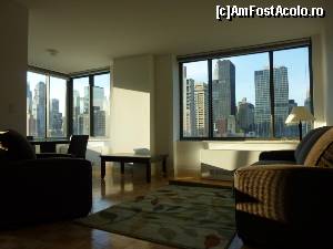 [P03] living room de $5000 pe luna. modest, nu?  » foto by graclari
 - 
<span class="allrVoted glyphicon glyphicon-heart hidden" id="av615679"></span>
<a class="m-l-10 hidden" id="sv615679" onclick="voting_Foto_DelVot(,615679,22539)" role="button">șterge vot <span class="glyphicon glyphicon-remove"></span></a>
<a id="v9615679" class=" c-red"  onclick="voting_Foto_SetVot(615679)" role="button"><span class="glyphicon glyphicon-heart-empty"></span> <b>LIKE</b> = Votează poza</a> <img class="hidden"  id="f615679W9" src="/imagini/loader.gif" border="0" /><span class="AjErrMes hidden" id="e615679ErM"></span>