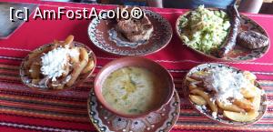[P01] Masa bogata.  » foto by vulpe mihaela
 - 
<span class="allrVoted glyphicon glyphicon-heart hidden" id="av1068359"></span>
<a class="m-l-10 hidden" id="sv1068359" onclick="voting_Foto_DelVot(,1068359,22555)" role="button">șterge vot <span class="glyphicon glyphicon-remove"></span></a>
<a id="v91068359" class=" c-red"  onclick="voting_Foto_SetVot(1068359)" role="button"><span class="glyphicon glyphicon-heart-empty"></span> <b>LIKE</b> = Votează poza</a> <img class="hidden"  id="f1068359W9" src="/imagini/loader.gif" border="0" /><span class="AjErrMes hidden" id="e1068359ErM"></span>