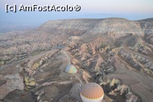 [P06] Relieful Cappadociei » foto by AZE
 - 
<span class="allrVoted glyphicon glyphicon-heart hidden" id="av1140123"></span>
<a class="m-l-10 hidden" id="sv1140123" onclick="voting_Foto_DelVot(,1140123,22561)" role="button">șterge vot <span class="glyphicon glyphicon-remove"></span></a>
<a id="v91140123" class=" c-red"  onclick="voting_Foto_SetVot(1140123)" role="button"><span class="glyphicon glyphicon-heart-empty"></span> <b>LIKE</b> = Votează poza</a> <img class="hidden"  id="f1140123W9" src="/imagini/loader.gif" border="0" /><span class="AjErrMes hidden" id="e1140123ErM"></span>