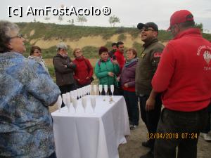 [P15] Ali și echipa, pregăteau ceremonia.  » foto by elviramvio
 - 
<span class="allrVoted glyphicon glyphicon-heart hidden" id="av960837"></span>
<a class="m-l-10 hidden" id="sv960837" onclick="voting_Foto_DelVot(,960837,22561)" role="button">șterge vot <span class="glyphicon glyphicon-remove"></span></a>
<a id="v9960837" class=" c-red"  onclick="voting_Foto_SetVot(960837)" role="button"><span class="glyphicon glyphicon-heart-empty"></span> <b>LIKE</b> = Votează poza</a> <img class="hidden"  id="f960837W9" src="/imagini/loader.gif" border="0" /><span class="AjErrMes hidden" id="e960837ErM"></span>