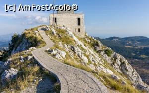 [P03] Lovcen Njegusi monument » foto by marijuan
 - 
<span class="allrVoted glyphicon glyphicon-heart hidden" id="av1096133"></span>
<a class="m-l-10 hidden" id="sv1096133" onclick="voting_Foto_DelVot(,1096133,22570)" role="button">șterge vot <span class="glyphicon glyphicon-remove"></span></a>
<a id="v91096133" class=" c-red"  onclick="voting_Foto_SetVot(1096133)" role="button"><span class="glyphicon glyphicon-heart-empty"></span> <b>LIKE</b> = Votează poza</a> <img class="hidden"  id="f1096133W9" src="/imagini/loader.gif" border="0" /><span class="AjErrMes hidden" id="e1096133ErM"></span>