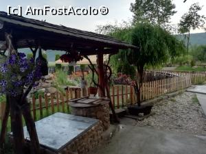 [P04] La fântână » foto by Flalex
 - 
<span class="allrVoted glyphicon glyphicon-heart hidden" id="av1234215"></span>
<a class="m-l-10 hidden" id="sv1234215" onclick="voting_Foto_DelVot(,1234215,22572)" role="button">șterge vot <span class="glyphicon glyphicon-remove"></span></a>
<a id="v91234215" class=" c-red"  onclick="voting_Foto_SetVot(1234215)" role="button"><span class="glyphicon glyphicon-heart-empty"></span> <b>LIKE</b> = Votează poza</a> <img class="hidden"  id="f1234215W9" src="/imagini/loader.gif" border="0" /><span class="AjErrMes hidden" id="e1234215ErM"></span>
