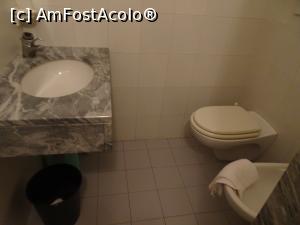 [P04] Avea si wc si bideu. Articole de baie sumare.  » foto by vacantamea2012
 - 
<span class="allrVoted glyphicon glyphicon-heart hidden" id="av893880"></span>
<a class="m-l-10 hidden" id="sv893880" onclick="voting_Foto_DelVot(,893880,22578)" role="button">șterge vot <span class="glyphicon glyphicon-remove"></span></a>
<a id="v9893880" class=" c-red"  onclick="voting_Foto_SetVot(893880)" role="button"><span class="glyphicon glyphicon-heart-empty"></span> <b>LIKE</b> = Votează poza</a> <img class="hidden"  id="f893880W9" src="/imagini/loader.gif" border="0" /><span class="AjErrMes hidden" id="e893880ErM"></span>