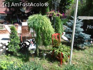 [P05] 5. 	Detaliu din miniparc cu mobilier de grădină » foto by marimag
 - 
<span class="allrVoted glyphicon glyphicon-heart hidden" id="av894063"></span>
<a class="m-l-10 hidden" id="sv894063" onclick="voting_Foto_DelVot(,894063,22582)" role="button">șterge vot <span class="glyphicon glyphicon-remove"></span></a>
<a id="v9894063" class=" c-red"  onclick="voting_Foto_SetVot(894063)" role="button"><span class="glyphicon glyphicon-heart-empty"></span> <b>LIKE</b> = Votează poza</a> <img class="hidden"  id="f894063W9" src="/imagini/loader.gif" border="0" /><span class="AjErrMes hidden" id="e894063ErM"></span>