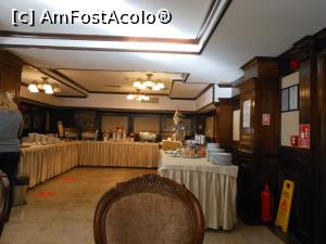 [P25] Hotel Carmen - Predeal. În restaurant, la micul dejun. » foto by iulianic
 - 
<span class="allrVoted glyphicon glyphicon-heart hidden" id="av1335079"></span>
<a class="m-l-10 hidden" id="sv1335079" onclick="voting_Foto_DelVot(,1335079,22589)" role="button">șterge vot <span class="glyphicon glyphicon-remove"></span></a>
<a id="v91335079" class=" c-red"  onclick="voting_Foto_SetVot(1335079)" role="button"><span class="glyphicon glyphicon-heart-empty"></span> <b>LIKE</b> = Votează poza</a> <img class="hidden"  id="f1335079W9" src="/imagini/loader.gif" border="0" /><span class="AjErrMes hidden" id="e1335079ErM"></span>