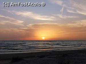 [P04] Seman Beach la apus » foto by raducondurache
 - 
<span class="allrVoted glyphicon glyphicon-heart hidden" id="av1300522"></span>
<a class="m-l-10 hidden" id="sv1300522" onclick="voting_Foto_DelVot(,1300522,22594)" role="button">șterge vot <span class="glyphicon glyphicon-remove"></span></a>
<a id="v91300522" class=" c-red"  onclick="voting_Foto_SetVot(1300522)" role="button"><span class="glyphicon glyphicon-heart-empty"></span> <b>LIKE</b> = Votează poza</a> <img class="hidden"  id="f1300522W9" src="/imagini/loader.gif" border="0" /><span class="AjErrMes hidden" id="e1300522ErM"></span>