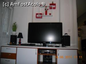 [P13] televizorul și celelalte electronice din cameră » foto by zlatna
 - 
<span class="allrVoted glyphicon glyphicon-heart hidden" id="av895407"></span>
<a class="m-l-10 hidden" id="sv895407" onclick="voting_Foto_DelVot(,895407,22610)" role="button">șterge vot <span class="glyphicon glyphicon-remove"></span></a>
<a id="v9895407" class=" c-red"  onclick="voting_Foto_SetVot(895407)" role="button"><span class="glyphicon glyphicon-heart-empty"></span> <b>LIKE</b> = Votează poza</a> <img class="hidden"  id="f895407W9" src="/imagini/loader.gif" border="0" /><span class="AjErrMes hidden" id="e895407ErM"></span>