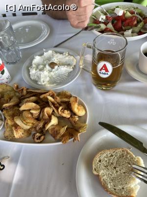 [P45] La restaurantul Siviris » foto by krisstinna
 - 
<span class="allrVoted glyphicon glyphicon-heart hidden" id="av1320909"></span>
<a class="m-l-10 hidden" id="sv1320909" onclick="voting_Foto_DelVot(,1320909,22632)" role="button">șterge vot <span class="glyphicon glyphicon-remove"></span></a>
<a id="v91320909" class=" c-red"  onclick="voting_Foto_SetVot(1320909)" role="button"><span class="glyphicon glyphicon-heart-empty"></span> <b>LIKE</b> = Votează poza</a> <img class="hidden"  id="f1320909W9" src="/imagini/loader.gif" border="0" /><span class="AjErrMes hidden" id="e1320909ErM"></span>