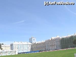 [P02] 'Țarskoe Selo si Peterhof' / Palatul Ecaterinei I cu fatada de 300m » foto by Michi
 - 
<span class="allrVoted glyphicon glyphicon-heart hidden" id="av407937"></span>
<a class="m-l-10 hidden" id="sv407937" onclick="voting_Foto_DelVot(,407937,22636)" role="button">șterge vot <span class="glyphicon glyphicon-remove"></span></a>
<a id="v9407937" class=" c-red"  onclick="voting_Foto_SetVot(407937)" role="button"><span class="glyphicon glyphicon-heart-empty"></span> <b>LIKE</b> = Votează poza</a> <img class="hidden"  id="f407937W9" src="/imagini/loader.gif" border="0" /><span class="AjErrMes hidden" id="e407937ErM"></span>