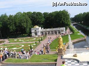 [P32] 'Țarskoe Selo si Peterhof' / Scara de coborare, bazinul mare si canalul » foto by Michi
 - 
<span class="allrVoted glyphicon glyphicon-heart hidden" id="av407969"></span>
<a class="m-l-10 hidden" id="sv407969" onclick="voting_Foto_DelVot(,407969,22636)" role="button">șterge vot <span class="glyphicon glyphicon-remove"></span></a>
<a id="v9407969" class=" c-red"  onclick="voting_Foto_SetVot(407969)" role="button"><span class="glyphicon glyphicon-heart-empty"></span> <b>LIKE</b> = Votează poza</a> <img class="hidden"  id="f407969W9" src="/imagini/loader.gif" border="0" /><span class="AjErrMes hidden" id="e407969ErM"></span>