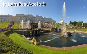 [P06] Palatul Peterhof cu Marea Cascada » foto by geani anto
 - 
<span class="allrVoted glyphicon glyphicon-heart hidden" id="av1122144"></span>
<a class="m-l-10 hidden" id="sv1122144" onclick="voting_Foto_DelVot(,1122144,22636)" role="button">șterge vot <span class="glyphicon glyphicon-remove"></span></a>
<a id="v91122144" class=" c-red"  onclick="voting_Foto_SetVot(1122144)" role="button"><span class="glyphicon glyphicon-heart-empty"></span> <b>LIKE</b> = Votează poza</a> <img class="hidden"  id="f1122144W9" src="/imagini/loader.gif" border="0" /><span class="AjErrMes hidden" id="e1122144ErM"></span>