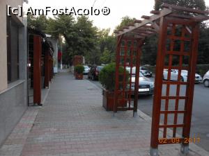 [P14] Hostel Pericle - Strada C. A. Rosetti, intrarea la Terasa Pericle.  » foto by iulianic
 - 
<span class="allrVoted glyphicon glyphicon-heart hidden" id="av897892"></span>
<a class="m-l-10 hidden" id="sv897892" onclick="voting_Foto_DelVot(,897892,22653)" role="button">șterge vot <span class="glyphicon glyphicon-remove"></span></a>
<a id="v9897892" class=" c-red"  onclick="voting_Foto_SetVot(897892)" role="button"><span class="glyphicon glyphicon-heart-empty"></span> <b>LIKE</b> = Votează poza</a> <img class="hidden"  id="f897892W9" src="/imagini/loader.gif" border="0" /><span class="AjErrMes hidden" id="e897892ErM"></span>