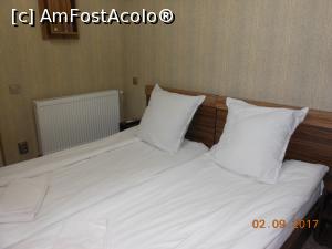 [P07] Hostel Pericle - Camera 9. Paturi moi, cu lenjerie curată.  » foto by iulianic
 - 
<span class="allrVoted glyphicon glyphicon-heart hidden" id="av897884"></span>
<a class="m-l-10 hidden" id="sv897884" onclick="voting_Foto_DelVot(,897884,22653)" role="button">șterge vot <span class="glyphicon glyphicon-remove"></span></a>
<a id="v9897884" class=" c-red"  onclick="voting_Foto_SetVot(897884)" role="button"><span class="glyphicon glyphicon-heart-empty"></span> <b>LIKE</b> = Votează poza</a> <img class="hidden"  id="f897884W9" src="/imagini/loader.gif" border="0" /><span class="AjErrMes hidden" id="e897884ErM"></span>