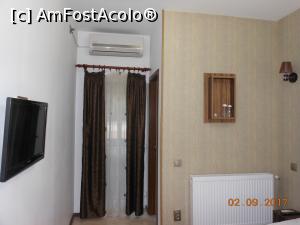[P08] Hostel Pericle - Camera 9. Latura dinspre ieșirea pe balcon.  » foto by iulianic
 - 
<span class="allrVoted glyphicon glyphicon-heart hidden" id="av897886"></span>
<a class="m-l-10 hidden" id="sv897886" onclick="voting_Foto_DelVot(,897886,22653)" role="button">șterge vot <span class="glyphicon glyphicon-remove"></span></a>
<a id="v9897886" class=" c-red"  onclick="voting_Foto_SetVot(897886)" role="button"><span class="glyphicon glyphicon-heart-empty"></span> <b>LIKE</b> = Votează poza</a> <img class="hidden"  id="f897886W9" src="/imagini/loader.gif" border="0" /><span class="AjErrMes hidden" id="e897886ErM"></span>