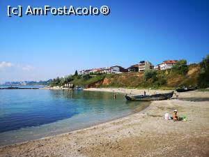 [P12] Plaja Golful Pescarilor, văzută de pe șezlong (și Vila Andreea, gazda noastră minunată, prima clădire din stânga, pe prima linie)  » foto by crismis
 - 
<span class="allrVoted glyphicon glyphicon-heart hidden" id="av1090725"></span>
<a class="m-l-10 hidden" id="sv1090725" onclick="voting_Foto_DelVot(,1090725,22681)" role="button">șterge vot <span class="glyphicon glyphicon-remove"></span></a>
<a id="v91090725" class=" c-red"  onclick="voting_Foto_SetVot(1090725)" role="button"><span class="glyphicon glyphicon-heart-empty"></span> <b>LIKE</b> = Votează poza</a> <img class="hidden"  id="f1090725W9" src="/imagini/loader.gif" border="0" /><span class="AjErrMes hidden" id="e1090725ErM"></span>