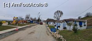 [P05] Aleea de pământ spre locul de joacă de la Pescăria lui Matei și un mesaj sugestiv » foto by irinad
 - 
<span class="allrVoted glyphicon glyphicon-heart hidden" id="av1474944"></span>
<a class="m-l-10 hidden" id="sv1474944" onclick="voting_Foto_DelVot(,1474944,22681)" role="button">șterge vot <span class="glyphicon glyphicon-remove"></span></a>
<a id="v91474944" class=" c-red"  onclick="voting_Foto_SetVot(1474944)" role="button"><span class="glyphicon glyphicon-heart-empty"></span> <b>LIKE</b> = Votează poza</a> <img class="hidden"  id="f1474944W9" src="/imagini/loader.gif" border="0" /><span class="AjErrMes hidden" id="e1474944ErM"></span>