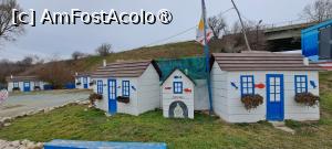 [P06] Căsuțe de lemn pe aleea de pământ » foto by irinad
 - 
<span class="allrVoted glyphicon glyphicon-heart hidden" id="av1474945"></span>
<a class="m-l-10 hidden" id="sv1474945" onclick="voting_Foto_DelVot(,1474945,22681)" role="button">șterge vot <span class="glyphicon glyphicon-remove"></span></a>
<a id="v91474945" class=" c-red"  onclick="voting_Foto_SetVot(1474945)" role="button"><span class="glyphicon glyphicon-heart-empty"></span> <b>LIKE</b> = Votează poza</a> <img class="hidden"  id="f1474945W9" src="/imagini/loader.gif" border="0" /><span class="AjErrMes hidden" id="e1474945ErM"></span>