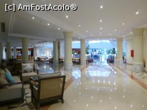 [P18] 18. Din Lobby Lounge, vedere spre intrarea &icirc;n Resort. » foto by doinafil
 - 
<span class="allrVoted glyphicon glyphicon-heart hidden" id="av1231569"></span>
<a class="m-l-10 hidden" id="sv1231569" onclick="voting_Foto_DelVot(,1231569,22688)" role="button">șterge vot <span class="glyphicon glyphicon-remove"></span></a>
<a id="v91231569" class=" c-red"  onclick="voting_Foto_SetVot(1231569)" role="button"><span class="glyphicon glyphicon-heart-empty"></span> <b>LIKE</b> = Votează poza</a> <img class="hidden"  id="f1231569W9" src="/imagini/loader.gif" border="0" /><span class="AjErrMes hidden" id="e1231569ErM"></span>
