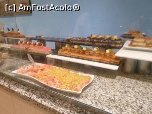 [P61] 61. La standul cu dulciuri, aflat &icirc;n spațiul &icirc;nchis. » foto by doinafil
 - 
<span class="allrVoted glyphicon glyphicon-heart hidden" id="av1231612"></span>
<a class="m-l-10 hidden" id="sv1231612" onclick="voting_Foto_DelVot(,1231612,22688)" role="button">șterge vot <span class="glyphicon glyphicon-remove"></span></a>
<a id="v91231612" class=" c-red"  onclick="voting_Foto_SetVot(1231612)" role="button"><span class="glyphicon glyphicon-heart-empty"></span> <b>LIKE</b> = Votează poza</a> <img class="hidden"  id="f1231612W9" src="/imagini/loader.gif" border="0" /><span class="AjErrMes hidden" id="e1231612ErM"></span>