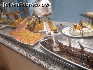 [P62] 62. Pe l&acirc;ngă miniprăjituri puteai alege și tort. » foto by doinafil
 - 
<span class="allrVoted glyphicon glyphicon-heart hidden" id="av1231613"></span>
<a class="m-l-10 hidden" id="sv1231613" onclick="voting_Foto_DelVot(,1231613,22688)" role="button">șterge vot <span class="glyphicon glyphicon-remove"></span></a>
<a id="v91231613" class=" c-red"  onclick="voting_Foto_SetVot(1231613)" role="button"><span class="glyphicon glyphicon-heart-empty"></span> <b>LIKE</b> = Votează poza</a> <img class="hidden"  id="f1231613W9" src="/imagini/loader.gif" border="0" /><span class="AjErrMes hidden" id="e1231613ErM"></span>