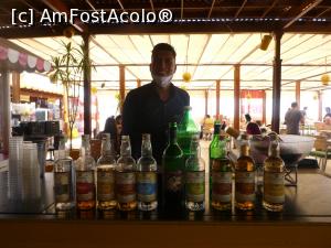 [P66] 66. Băiatul de la barul din incinta &bdquo;Sun Set&rdquo;, era mereu cu z&acirc;mbetul pe buze. » foto by doinafil
 - 
<span class="allrVoted glyphicon glyphicon-heart hidden" id="av1231617"></span>
<a class="m-l-10 hidden" id="sv1231617" onclick="voting_Foto_DelVot(,1231617,22688)" role="button">șterge vot <span class="glyphicon glyphicon-remove"></span></a>
<a id="v91231617" class=" c-red"  onclick="voting_Foto_SetVot(1231617)" role="button"><span class="glyphicon glyphicon-heart-empty"></span> <b>LIKE</b> = Votează poza</a> <img class="hidden"  id="f1231617W9" src="/imagini/loader.gif" border="0" /><span class="AjErrMes hidden" id="e1231617ErM"></span>