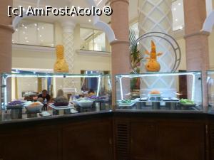 [P68] 68. Vitrine cu preparate, la &bdquo;The Royal&rdquo;. » foto by doinafil
 - 
<span class="allrVoted glyphicon glyphicon-heart hidden" id="av1231619"></span>
<a class="m-l-10 hidden" id="sv1231619" onclick="voting_Foto_DelVot(,1231619,22688)" role="button">șterge vot <span class="glyphicon glyphicon-remove"></span></a>
<a id="v91231619" class=" c-red"  onclick="voting_Foto_SetVot(1231619)" role="button"><span class="glyphicon glyphicon-heart-empty"></span> <b>LIKE</b> = Votează poza</a> <img class="hidden"  id="f1231619W9" src="/imagini/loader.gif" border="0" /><span class="AjErrMes hidden" id="e1231619ErM"></span>