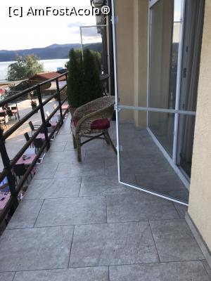 [P52] Pe balcon » foto by krisstinna
 - 
<span class="allrVoted glyphicon glyphicon-heart hidden" id="av1119928"></span>
<a class="m-l-10 hidden" id="sv1119928" onclick="voting_Foto_DelVot(,1119928,22713)" role="button">șterge vot <span class="glyphicon glyphicon-remove"></span></a>
<a id="v91119928" class=" c-red"  onclick="voting_Foto_SetVot(1119928)" role="button"><span class="glyphicon glyphicon-heart-empty"></span> <b>LIKE</b> = Votează poza</a> <img class="hidden"  id="f1119928W9" src="/imagini/loader.gif" border="0" /><span class="AjErrMes hidden" id="e1119928ErM"></span>
