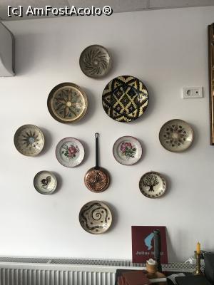 [P60] Prin restaurant » foto by krisstinna
 - 
<span class="allrVoted glyphicon glyphicon-heart hidden" id="av1119936"></span>
<a class="m-l-10 hidden" id="sv1119936" onclick="voting_Foto_DelVot(,1119936,22713)" role="button">șterge vot <span class="glyphicon glyphicon-remove"></span></a>
<a id="v91119936" class=" c-red"  onclick="voting_Foto_SetVot(1119936)" role="button"><span class="glyphicon glyphicon-heart-empty"></span> <b>LIKE</b> = Votează poza</a> <img class="hidden"  id="f1119936W9" src="/imagini/loader.gif" border="0" /><span class="AjErrMes hidden" id="e1119936ErM"></span>
