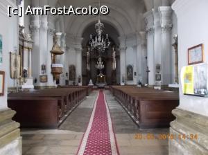 [P04] Interiorul bisericii fotografiat prin grilajul metalic.  » foto by ANILU
 - 
<span class="allrVoted glyphicon glyphicon-heart hidden" id="av741993"></span>
<a class="m-l-10 hidden" id="sv741993" onclick="voting_Foto_DelVot(,741993,22720)" role="button">șterge vot <span class="glyphicon glyphicon-remove"></span></a>
<a id="v9741993" class=" c-red"  onclick="voting_Foto_SetVot(741993)" role="button"><span class="glyphicon glyphicon-heart-empty"></span> <b>LIKE</b> = Votează poza</a> <img class="hidden"  id="f741993W9" src="/imagini/loader.gif" border="0" /><span class="AjErrMes hidden" id="e741993ErM"></span>