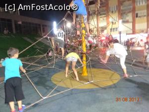 [P08] fara legatura cu hotelul, panza de paianjen folosita la catarare un element de la locul de joaca ca i-a placut mult printesei » foto by nrs †
 - 
<span class="allrVoted glyphicon glyphicon-heart hidden" id="av902023"></span>
<a class="m-l-10 hidden" id="sv902023" onclick="voting_Foto_DelVot(,902023,22759)" role="button">șterge vot <span class="glyphicon glyphicon-remove"></span></a>
<a id="v9902023" class=" c-red"  onclick="voting_Foto_SetVot(902023)" role="button"><span class="glyphicon glyphicon-heart-empty"></span> <b>LIKE</b> = Votează poza</a> <img class="hidden"  id="f902023W9" src="/imagini/loader.gif" border="0" /><span class="AjErrMes hidden" id="e902023ErM"></span>
