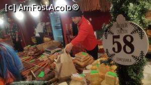 [P04] Targul de Craciun din Timisoara - zona de bagat pe sub nas » foto by resita2009
 - 
<span class="allrVoted glyphicon glyphicon-heart hidden" id="av1341486"></span>
<a class="m-l-10 hidden" id="sv1341486" onclick="voting_Foto_DelVot(,1341486,22783)" role="button">șterge vot <span class="glyphicon glyphicon-remove"></span></a>
<a id="v91341486" class=" c-red"  onclick="voting_Foto_SetVot(1341486)" role="button"><span class="glyphicon glyphicon-heart-empty"></span> <b>LIKE</b> = Votează poza</a> <img class="hidden"  id="f1341486W9" src="/imagini/loader.gif" border="0" /><span class="AjErrMes hidden" id="e1341486ErM"></span>