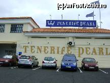 [P01] Parcarea din fata magazinului 'Tenerife Pearl' » foto by divio*
 - 
<span class="allrVoted glyphicon glyphicon-heart hidden" id="av97647"></span>
<a class="m-l-10 hidden" id="sv97647" onclick="voting_Foto_DelVot(,97647,22792)" role="button">șterge vot <span class="glyphicon glyphicon-remove"></span></a>
<a id="v997647" class=" c-red"  onclick="voting_Foto_SetVot(97647)" role="button"><span class="glyphicon glyphicon-heart-empty"></span> <b>LIKE</b> = Votează poza</a> <img class="hidden"  id="f97647W9" src="/imagini/loader.gif" border="0" /><span class="AjErrMes hidden" id="e97647ErM"></span>