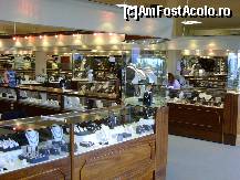 [P03] Vitrine pline cu perle de diferite marimi si valori » foto by divio*
 - 
<span class="allrVoted glyphicon glyphicon-heart hidden" id="av97649"></span>
<a class="m-l-10 hidden" id="sv97649" onclick="voting_Foto_DelVot(,97649,22792)" role="button">șterge vot <span class="glyphicon glyphicon-remove"></span></a>
<a id="v997649" class=" c-red"  onclick="voting_Foto_SetVot(97649)" role="button"><span class="glyphicon glyphicon-heart-empty"></span> <b>LIKE</b> = Votează poza</a> <img class="hidden"  id="f97649W9" src="/imagini/loader.gif" border="0" /><span class="AjErrMes hidden" id="e97649ErM"></span>