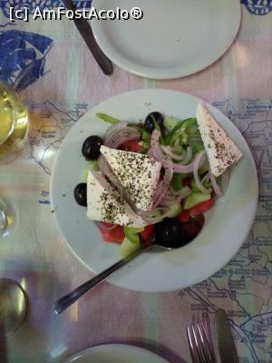 [P11] Taverna Ta Kimata - salata grecească.  » foto by Carmen Ion
 - 
<span class="allrVoted glyphicon glyphicon-heart hidden" id="av938152"></span>
<a class="m-l-10 hidden" id="sv938152" onclick="voting_Foto_DelVot(,938152,22804)" role="button">șterge vot <span class="glyphicon glyphicon-remove"></span></a>
<a id="v9938152" class=" c-red"  onclick="voting_Foto_SetVot(938152)" role="button"><span class="glyphicon glyphicon-heart-empty"></span> <b>LIKE</b> = Votează poza</a> <img class="hidden"  id="f938152W9" src="/imagini/loader.gif" border="0" /><span class="AjErrMes hidden" id="e938152ErM"></span>