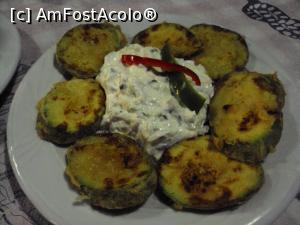 [P49] Taverna O Pateras - dovlecei cu tzatziki » foto by Carmen Ion
 - 
<span class="allrVoted glyphicon glyphicon-heart hidden" id="av938192"></span>
<a class="m-l-10 hidden" id="sv938192" onclick="voting_Foto_DelVot(,938192,22804)" role="button">șterge vot <span class="glyphicon glyphicon-remove"></span></a>
<a id="v9938192" class=" c-red"  onclick="voting_Foto_SetVot(938192)" role="button"><span class="glyphicon glyphicon-heart-empty"></span> <b>LIKE</b> = Votează poza</a> <img class="hidden"  id="f938192W9" src="/imagini/loader.gif" border="0" /><span class="AjErrMes hidden" id="e938192ErM"></span>
